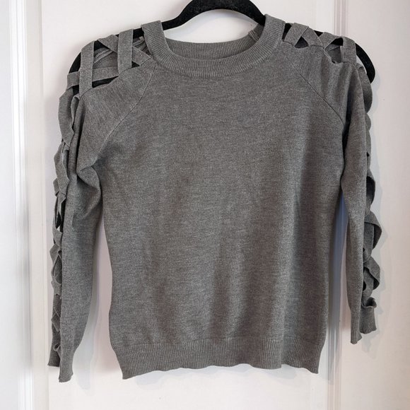 Criss cross cut out sleeve sweater - Picture 3 of 3